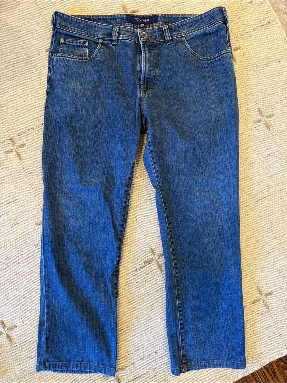 Men’s Straight-Leg Jeans in Dark Blue Denim